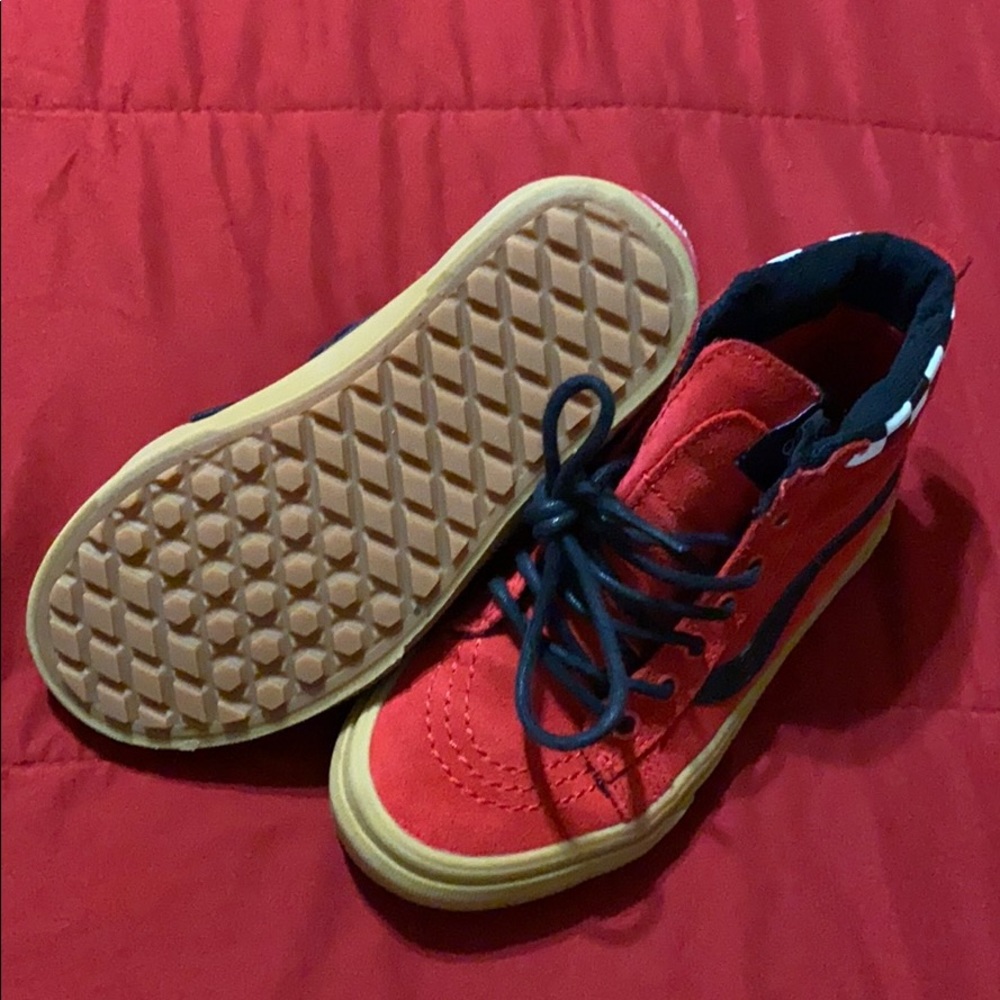 Vans - Picture 3 of 3